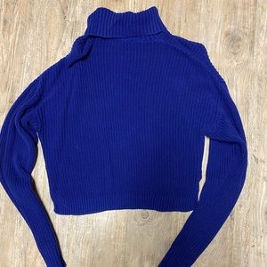 Cropped turtleneck sweater! Size small!